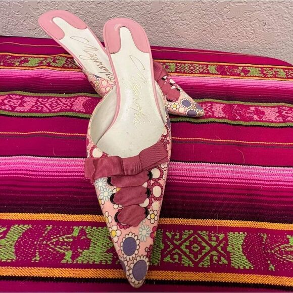 EUC MAGNOLIA Pink Formal Slide Pointed Unique Ribbon Hippie Flowers Bow Heels 7B - Picture 1 of 9
